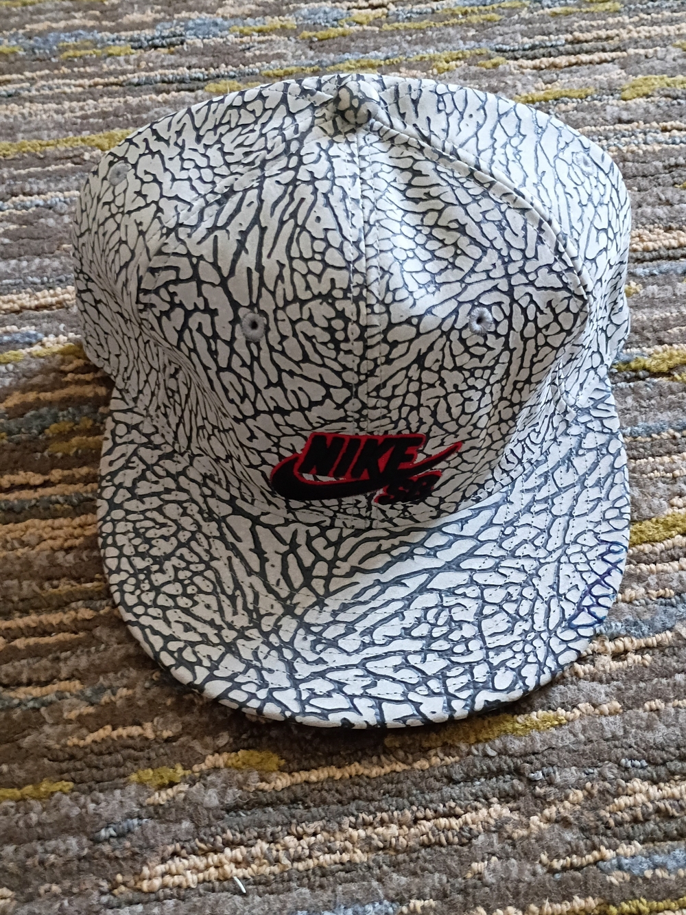 Nike SB Leather Elephant Print Fitted 7 1/8